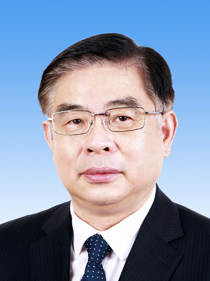 陸俊華，男，漢族，1962年1月生，研究生學(xué)歷，中共黨員，現(xiàn)任中央紀(jì)委國(guó)家監(jiān)委駐人民日?qǐng)?bào)社紀(jì)檢監(jiān)察組組長(zhǎng)、人民日?qǐng)?bào)社編委委員。