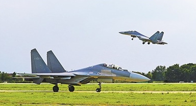 空軍航空兵某旅開(kāi)展飛行訓(xùn)練